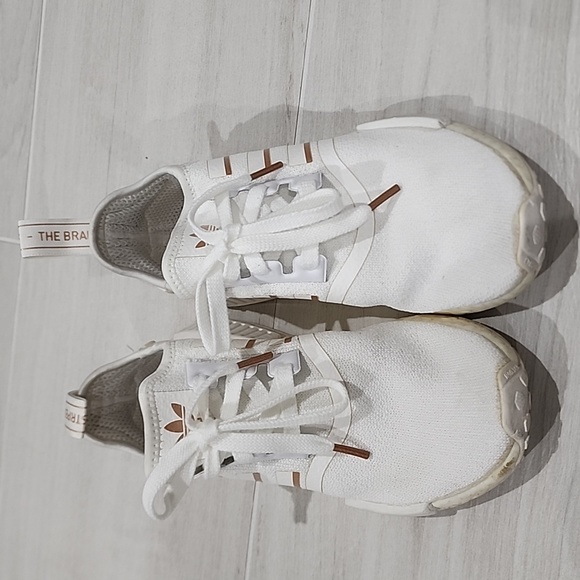 Adidas Womens NMD Cream Rose Gold Size 7 - Picture 2 of 11